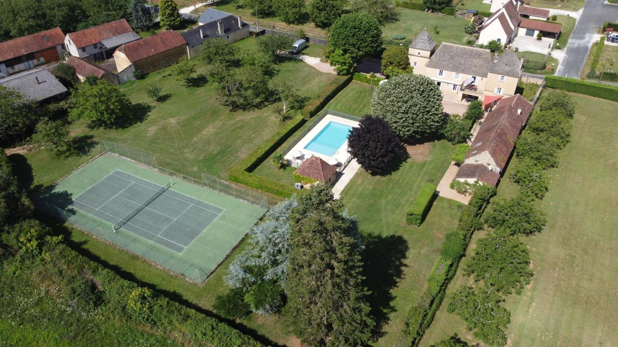 Domaine Jolidetour Climatise, Piscine Et Tennis Prives Hotell Saint-Crépin-et-Carlucet Eksteriør bilde