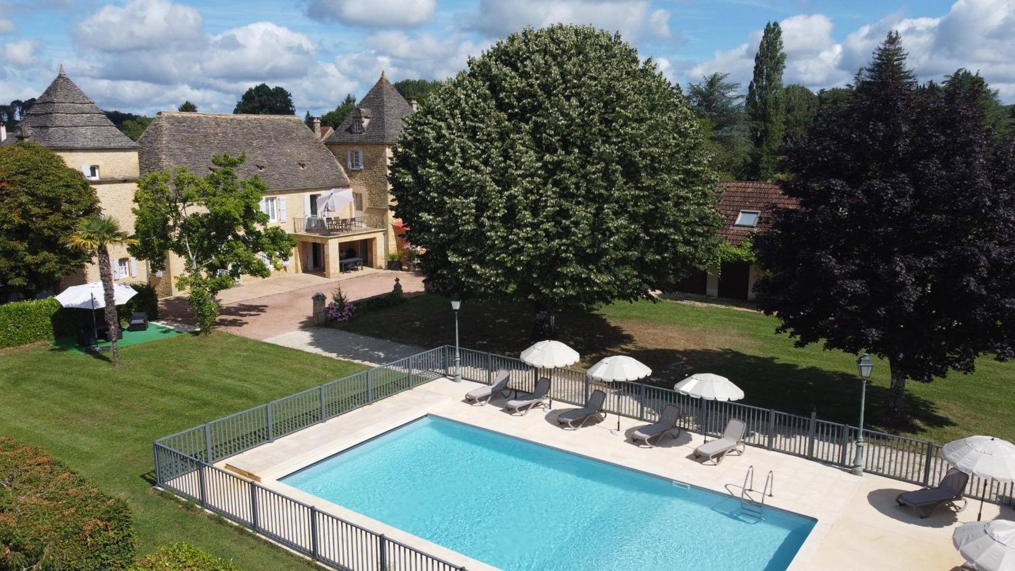 Domaine Jolidetour Climatise, Piscine Et Tennis Prives Hotell Saint-Crépin-et-Carlucet Eksteriør bilde