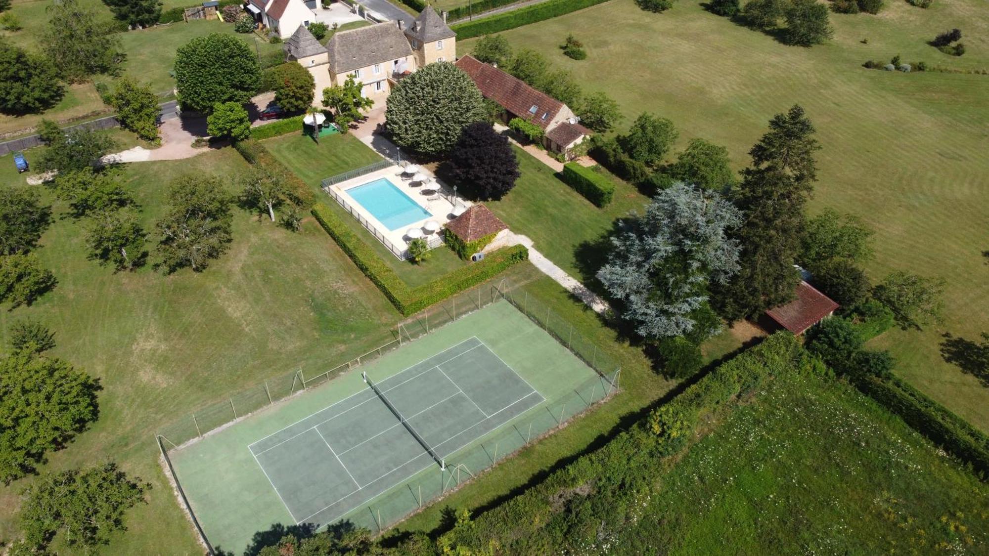 Domaine Jolidetour Climatise, Piscine Et Tennis Prives Hotell Saint-Crépin-et-Carlucet Eksteriør bilde